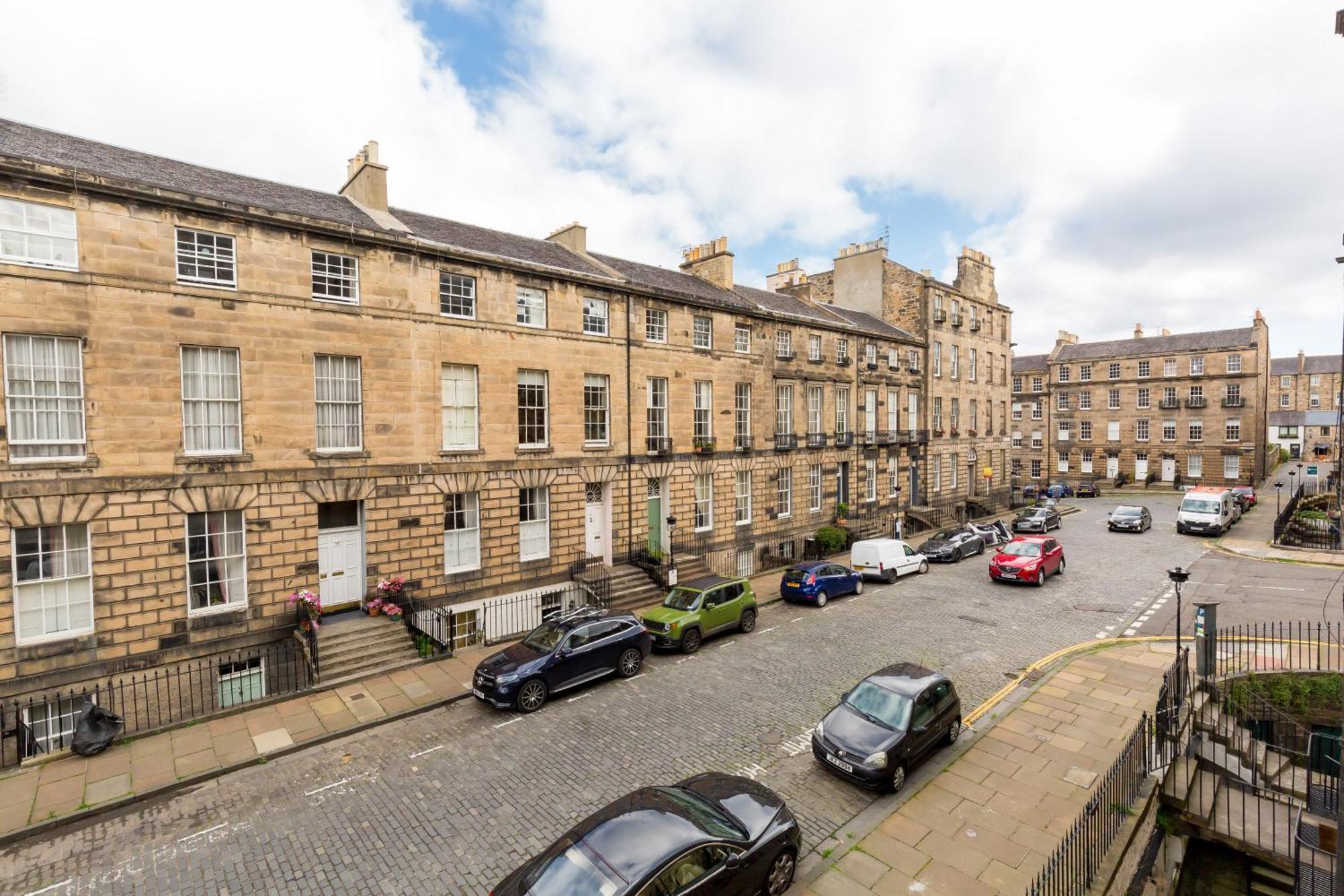 Light And Spacious 2 Bedroom Flat In Heart Of EDI Exterior foto