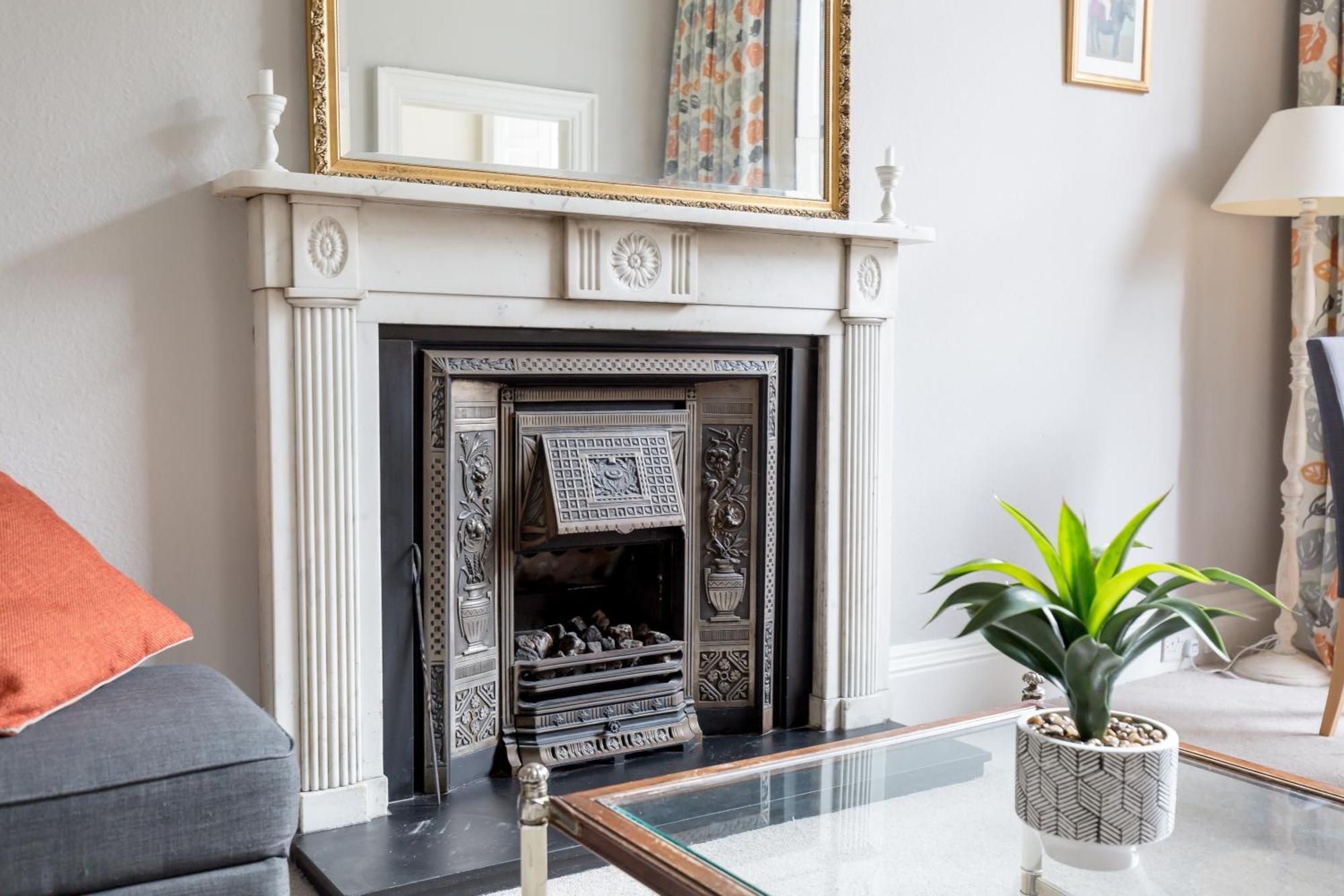 Light And Spacious 2 Bedroom Flat In Heart Of EDI Exterior foto
