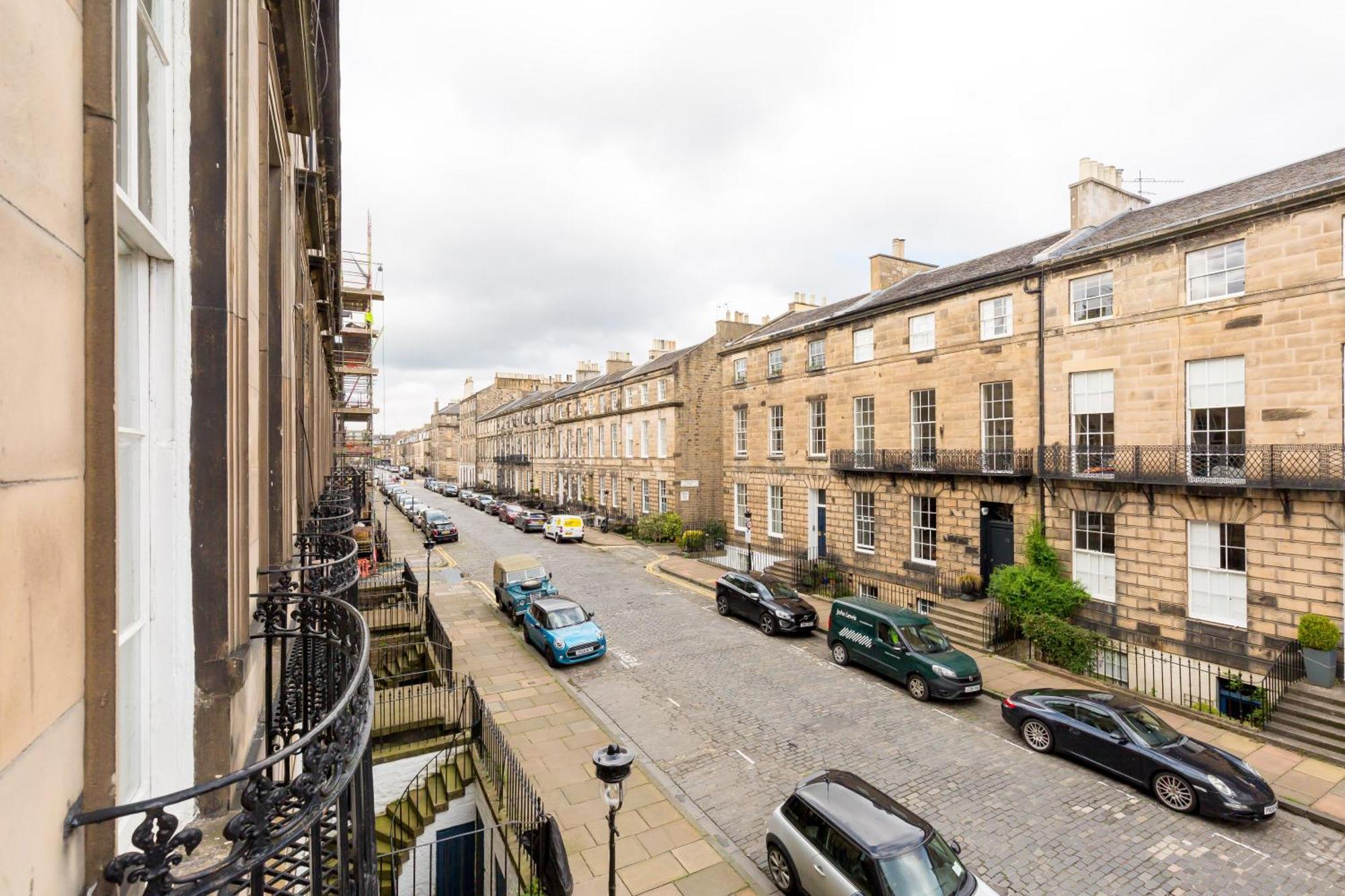 Light And Spacious 2 Bedroom Flat In Heart Of EDI Exterior foto