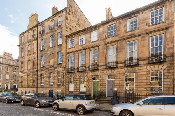Light And Spacious 2 Bedroom Flat In Heart Of EDI Exterior foto